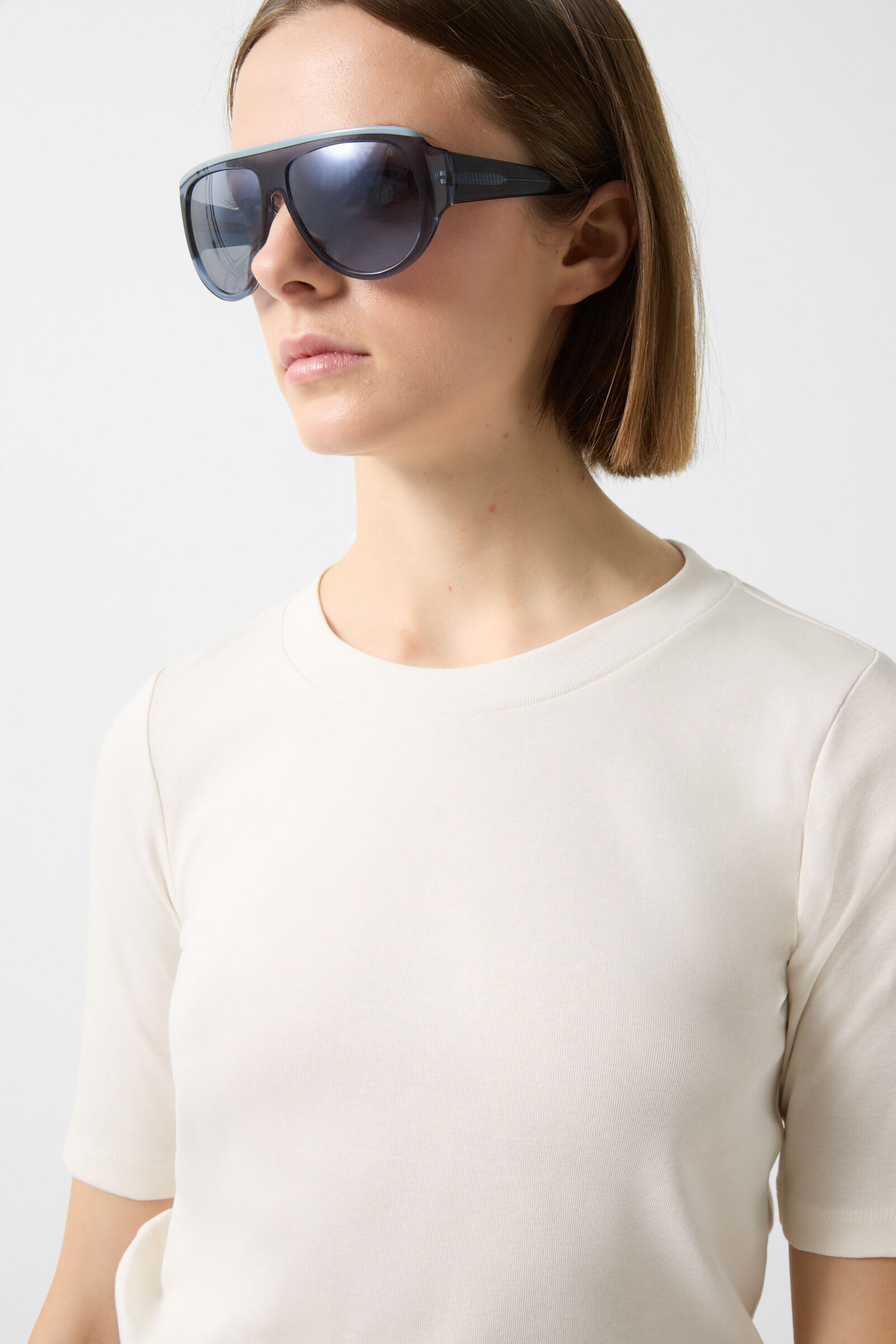 Nikini T-shirt in Off-white - 4