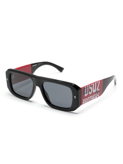 DSQUARED2 logo-print rectangle-frame sunglasses outlook