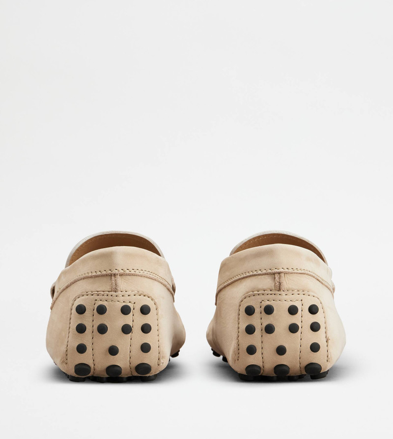 Tod's GOMMINO DRIVING SHOES IN NUBUCK - BEIGE outlook
