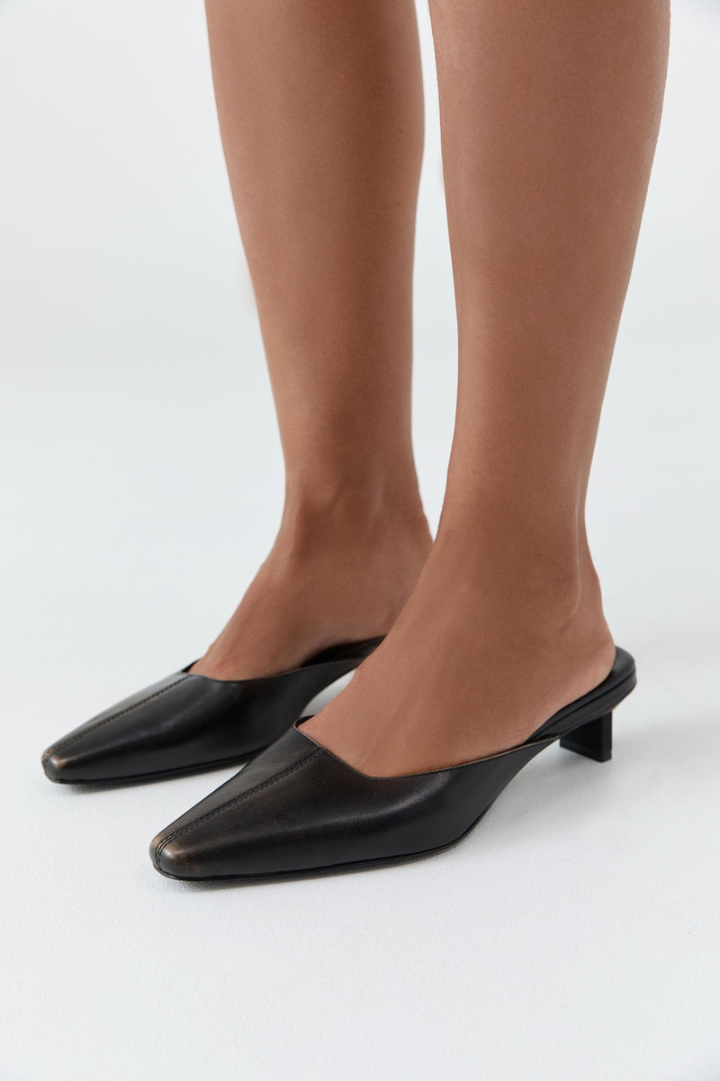 Brushed Miro Heel - Black 3