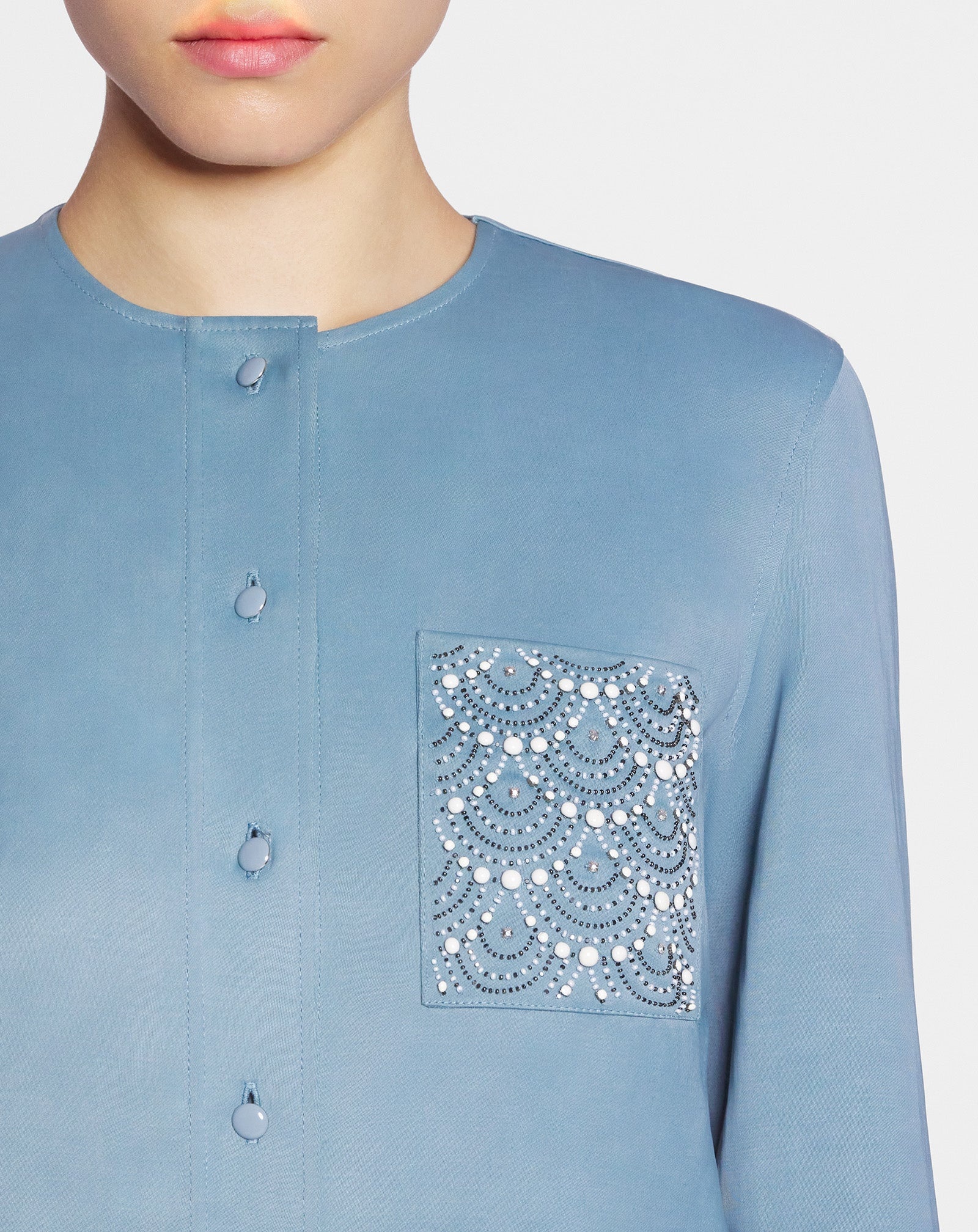 COLLARLESS SHIRT WITH AN EMBROIDERED POCKET - 5