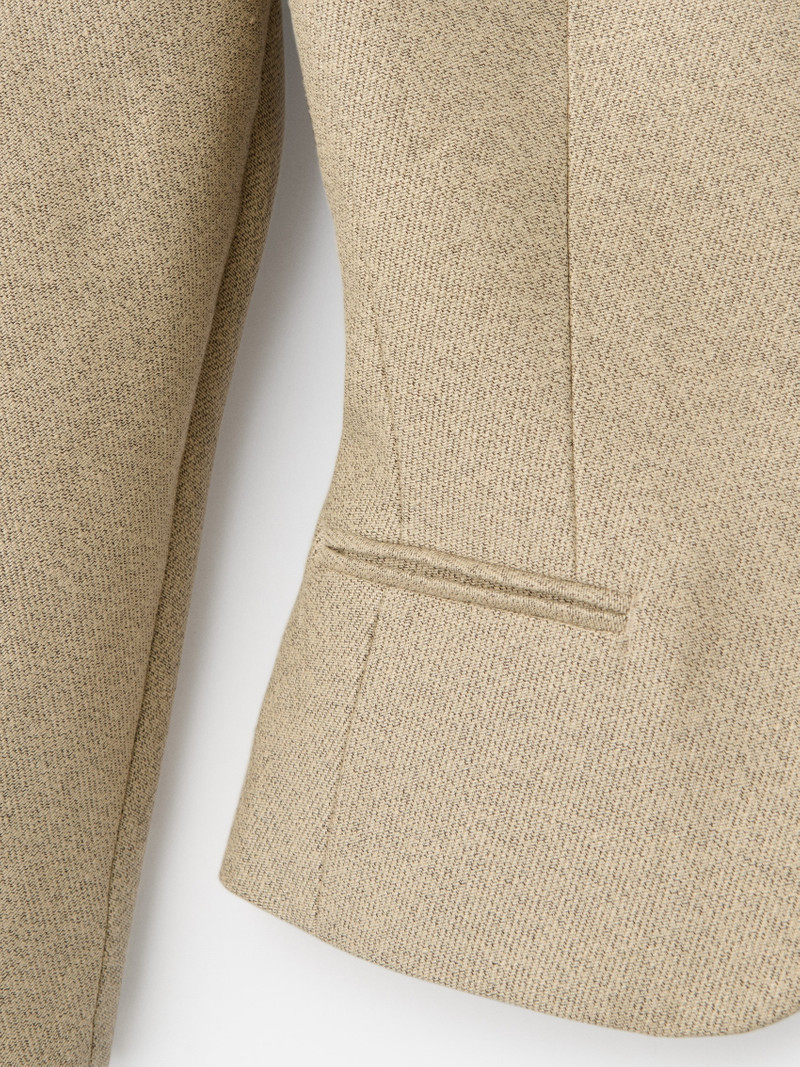 JACQUEMUS The mini Ovalo jacket outlook
