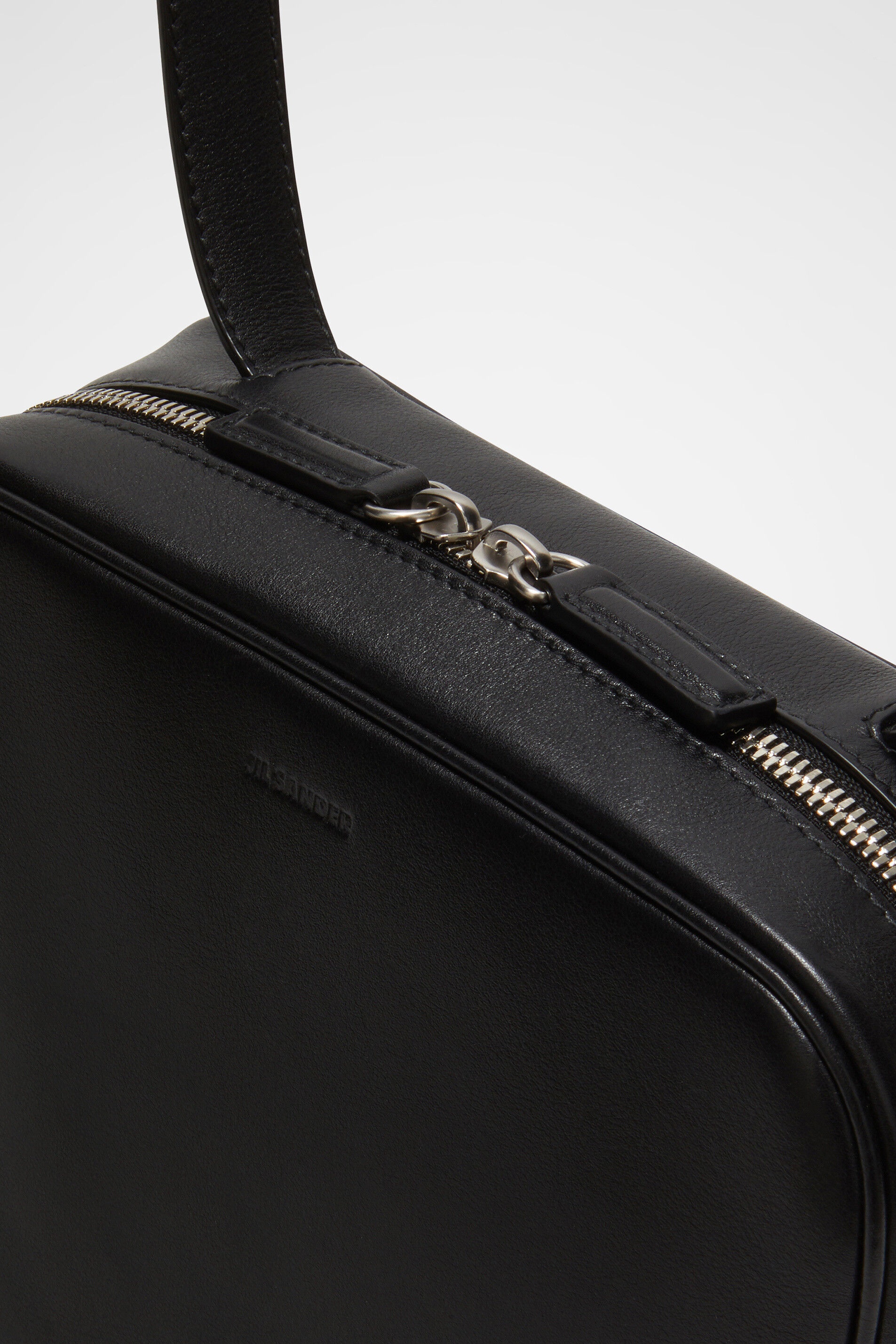 Crossbody Medium 4