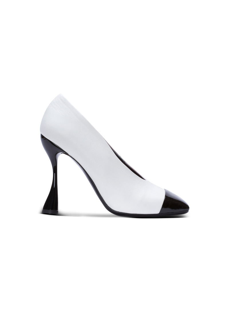 Eden two-tone pumps in lambskin and patent leather 1