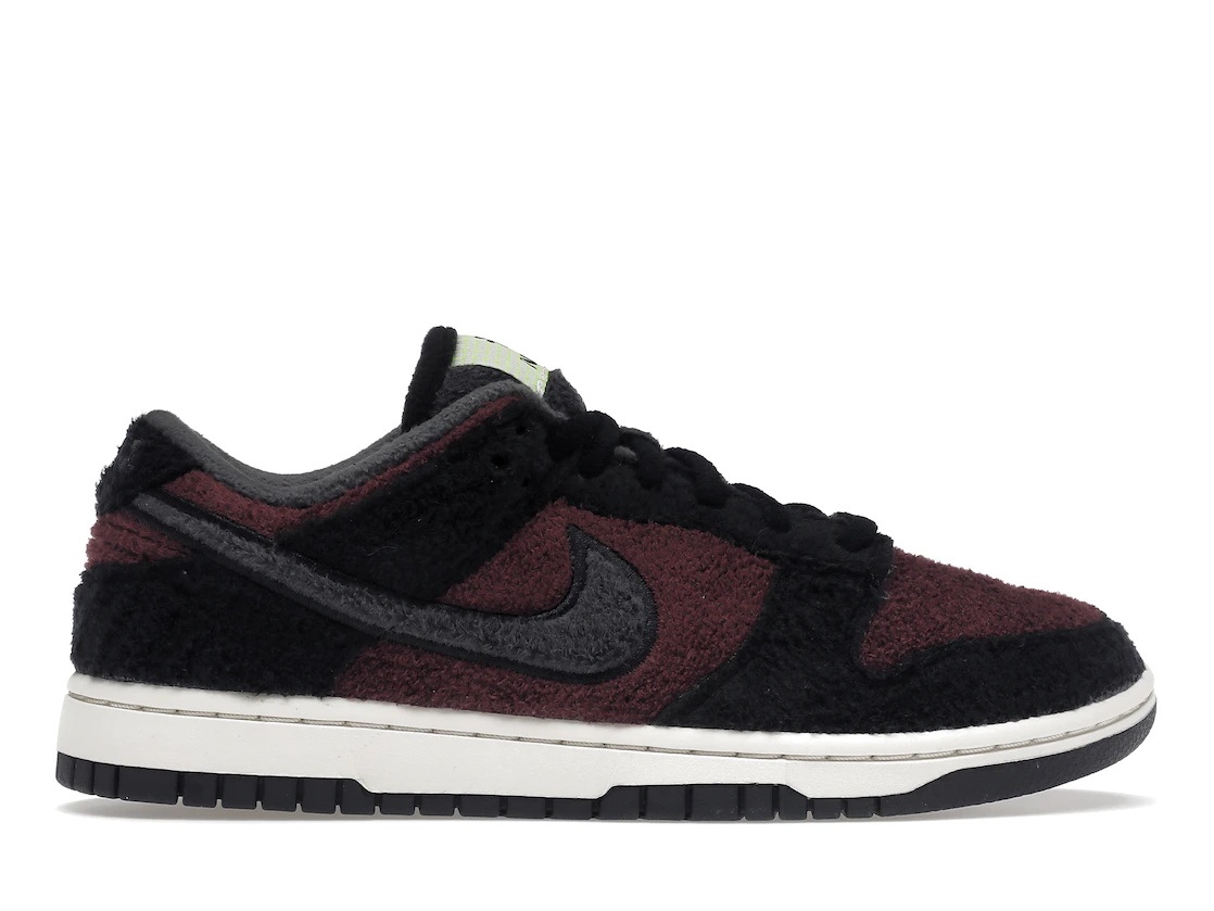 Nike Dunk Low SE Fleece Pack Burgundy Crush (W) - 1