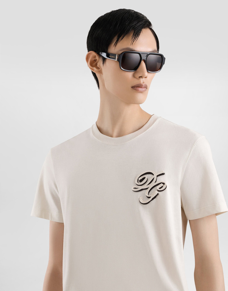 Dolce & Gabbana Cotton t-shirt with embroidery outlook