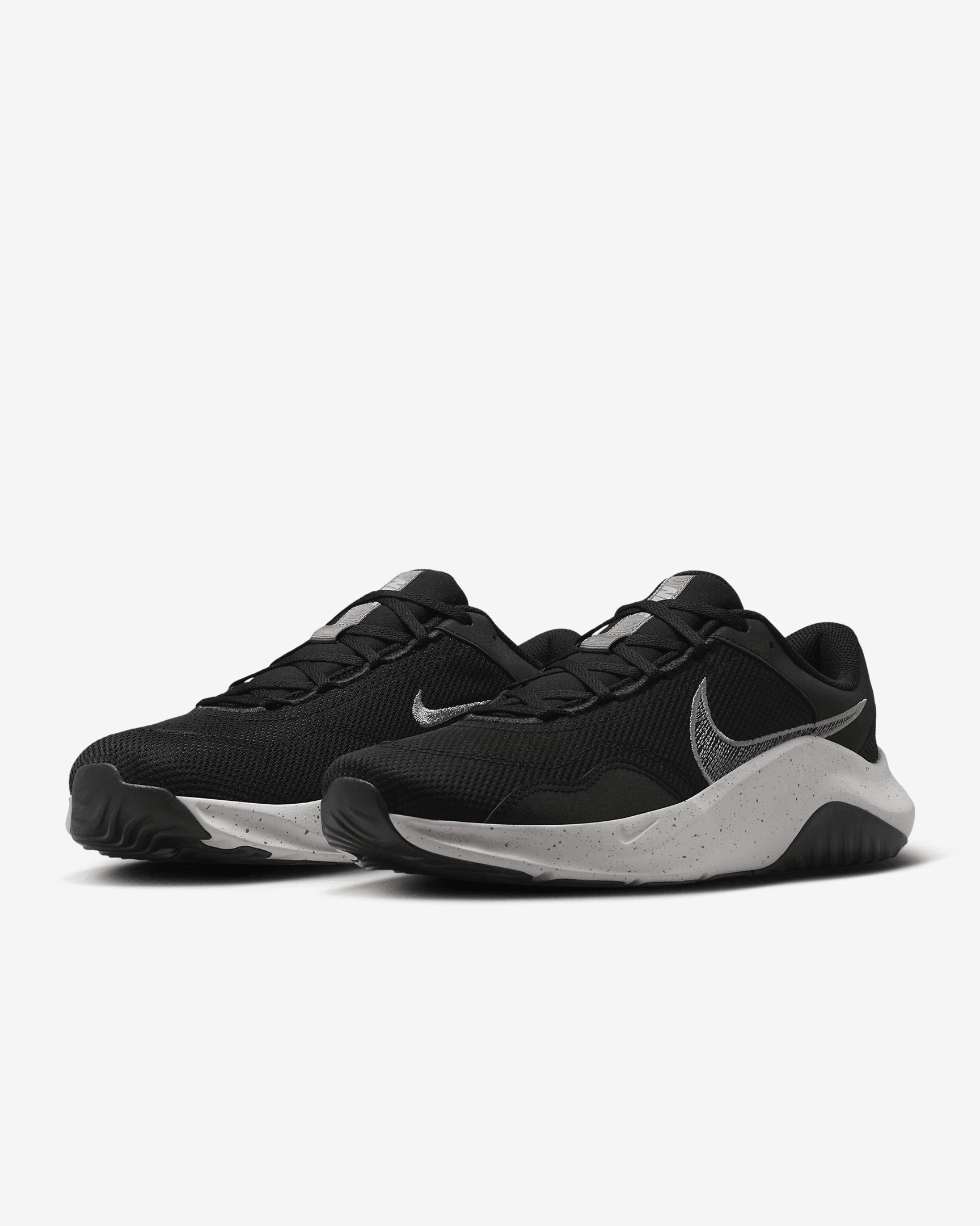 Nike Legend Essential 3 Next Nature Men's Workout Shoes - 5
