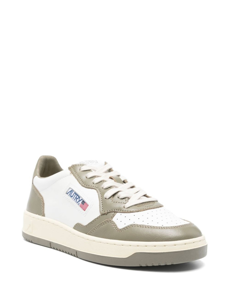 AUTRY Medalist sneakers outlook