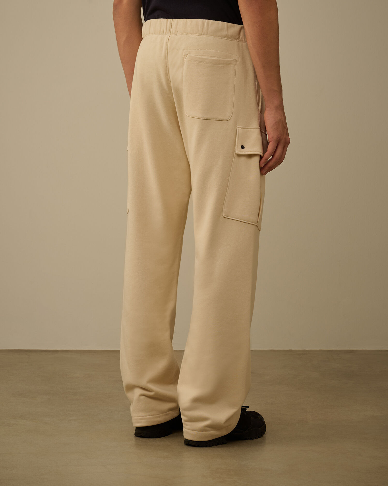 Diagonal Raised Fleece Cargo Sweatpants - 4