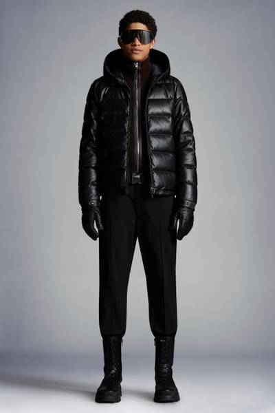 Moncler Gebroulaz Short Down Jacket outlook