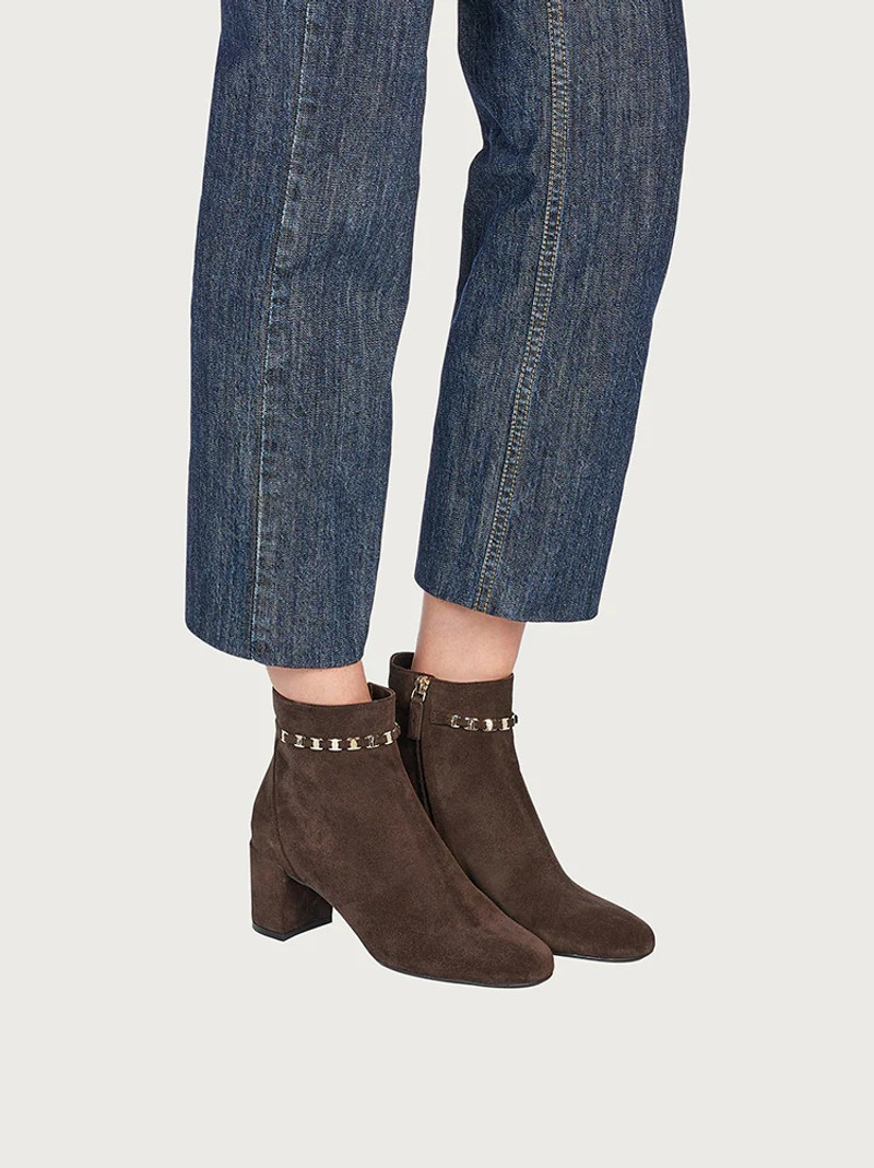 FERRAGAMO VARA CHAIN ANKLE BOOT outlook