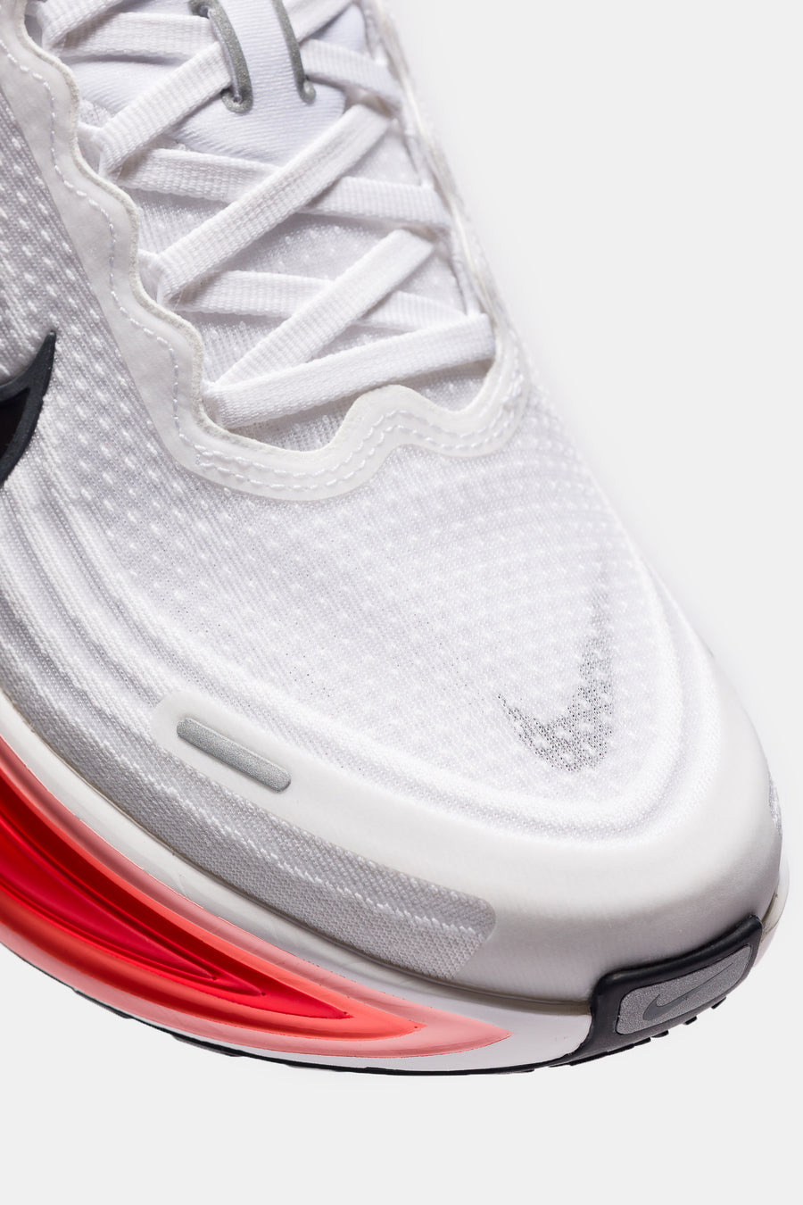 Vomero Plus Sneaker in White/Black/Bright Crimson - 6