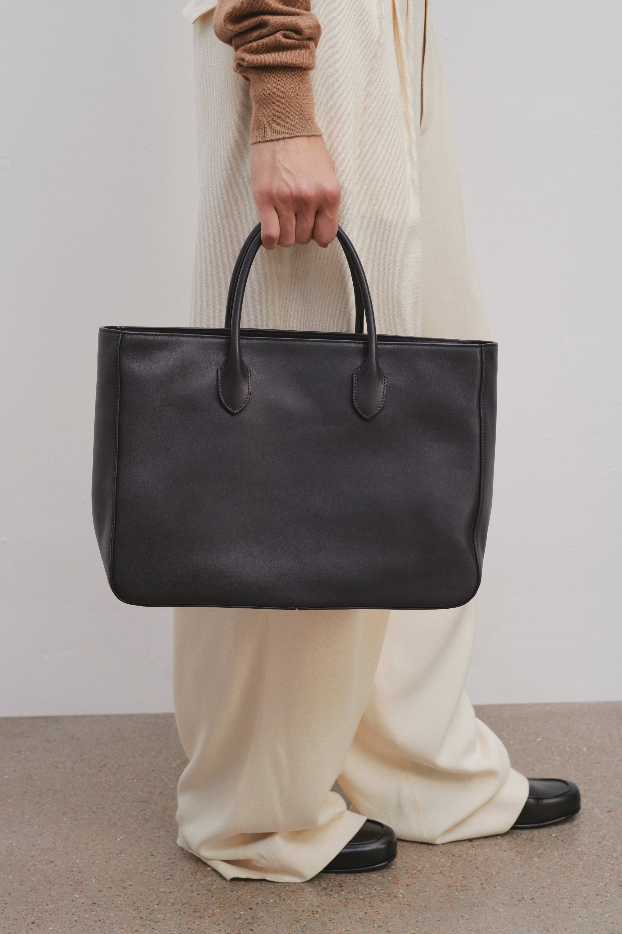 E/W Day Luxe Bag in Leather - 5