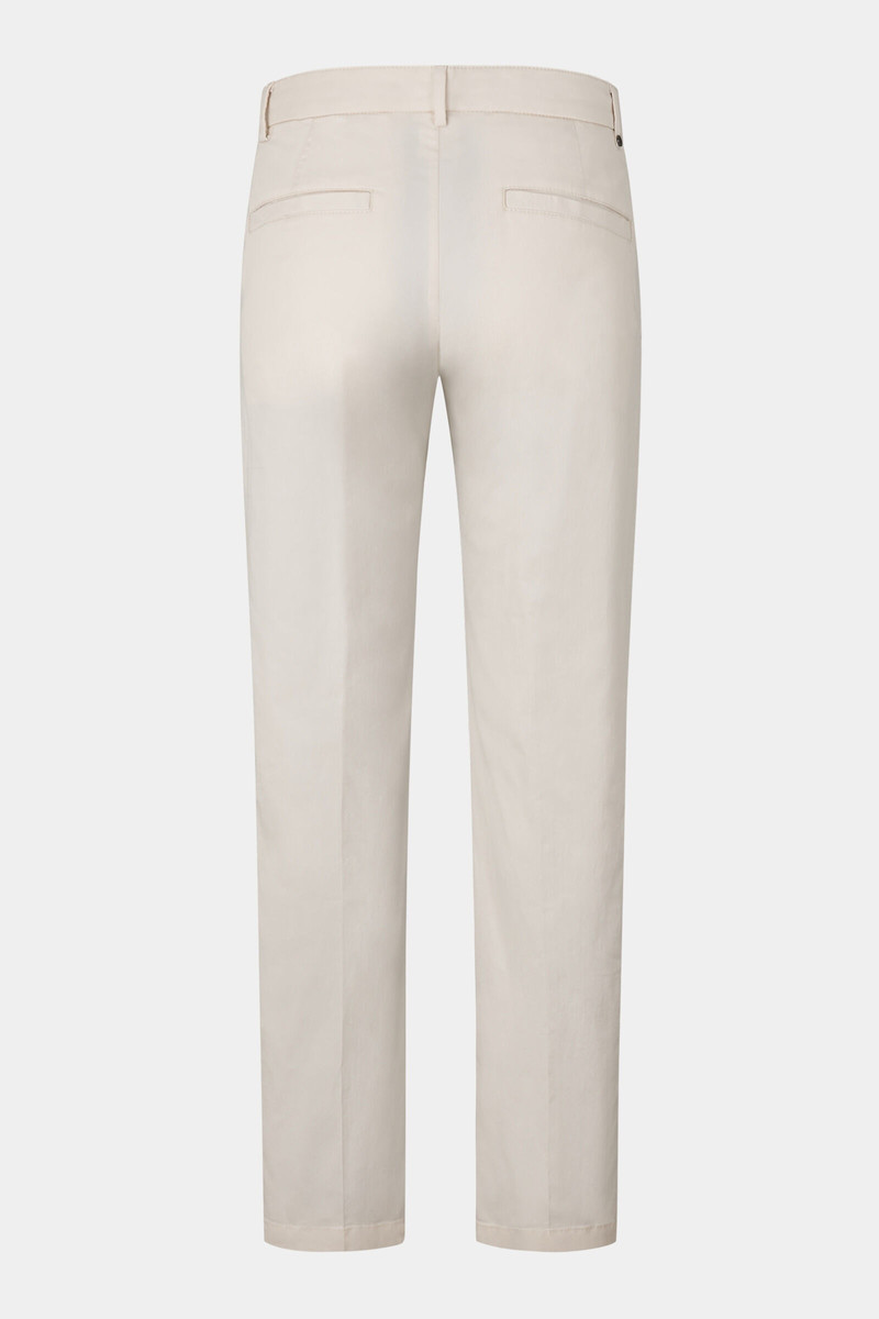 Riley Chinos in Off-white 6