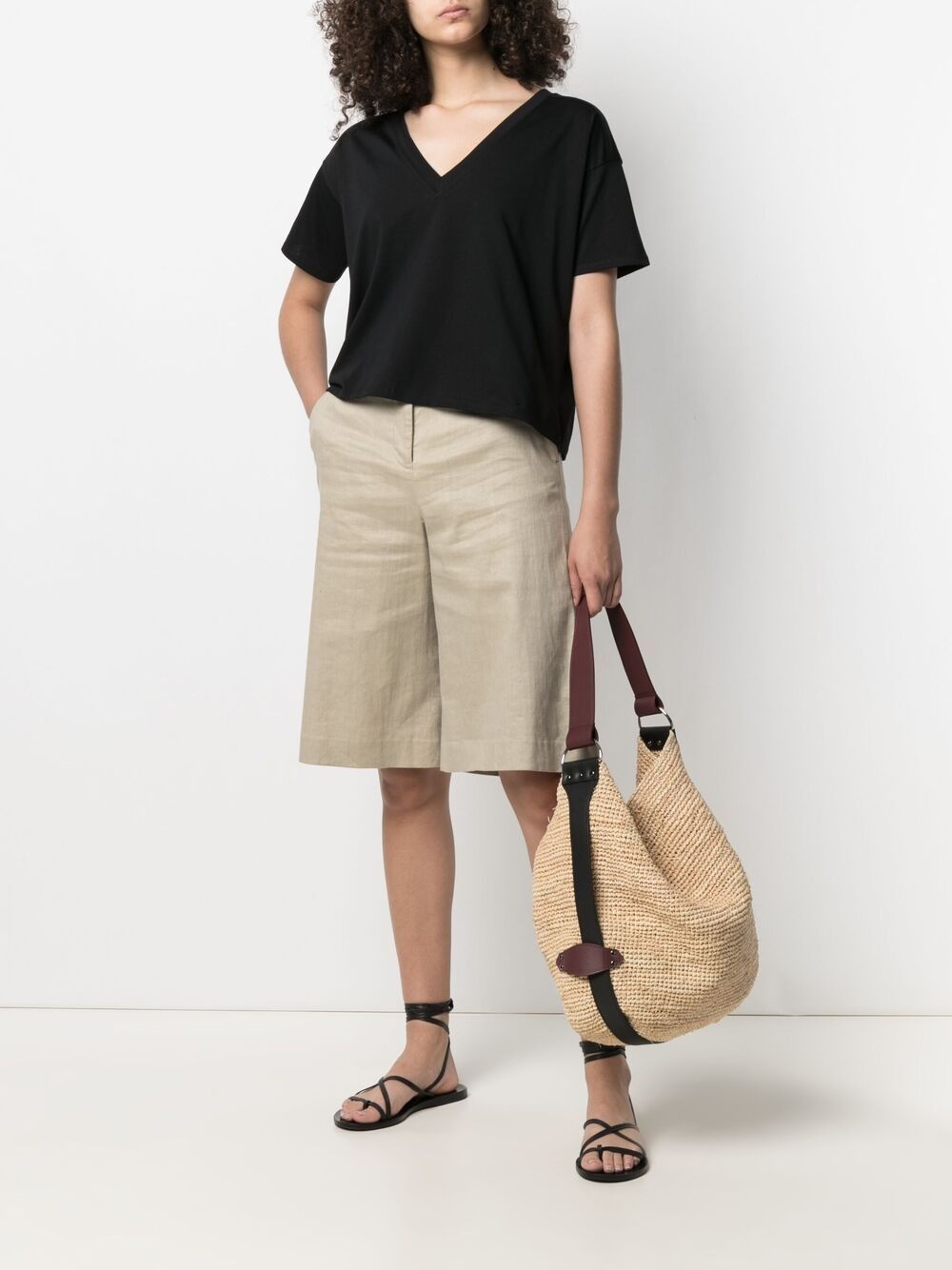 V-neck T-shirt - 3