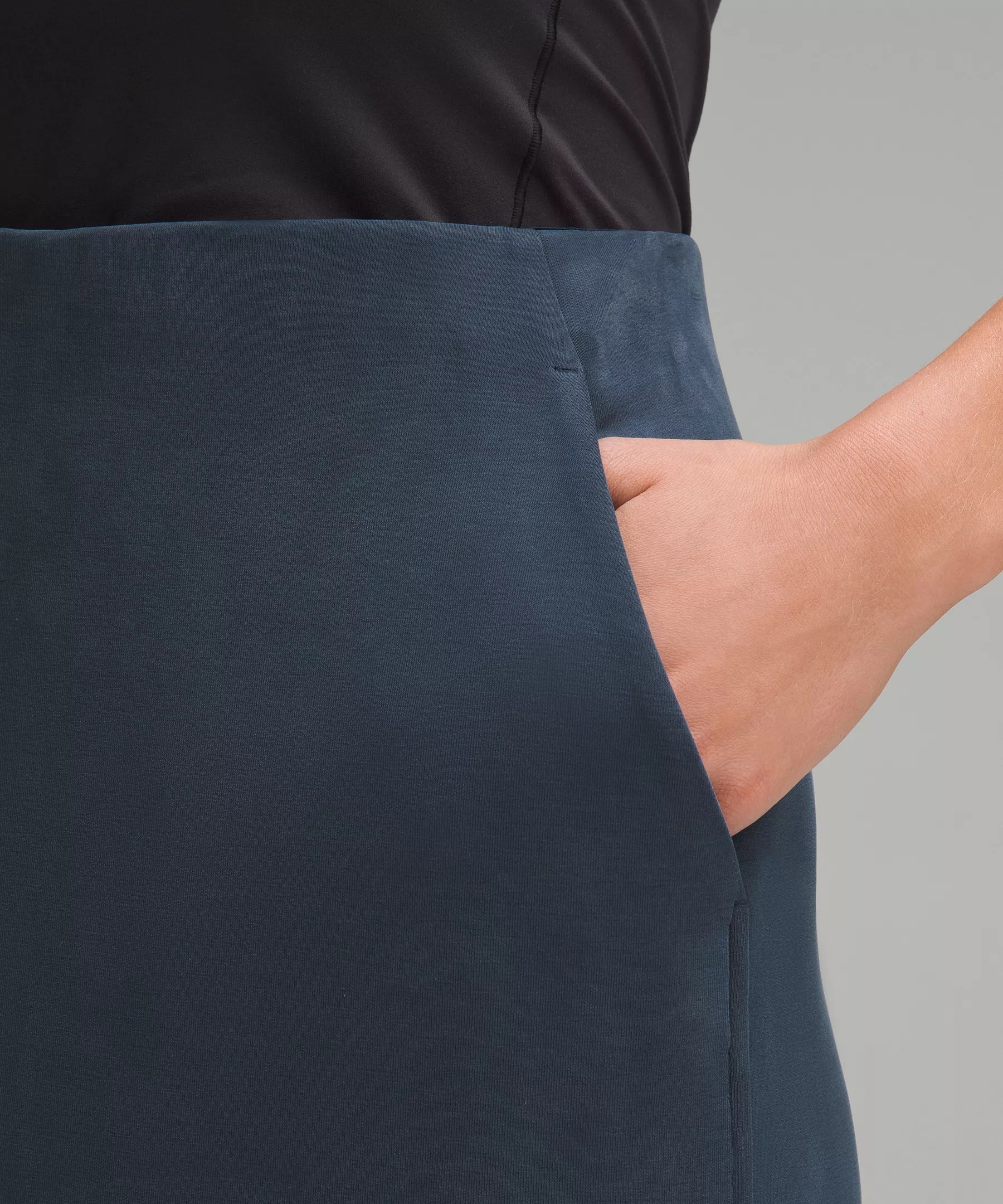 Softstreme High-Rise Midi Skirt - 4