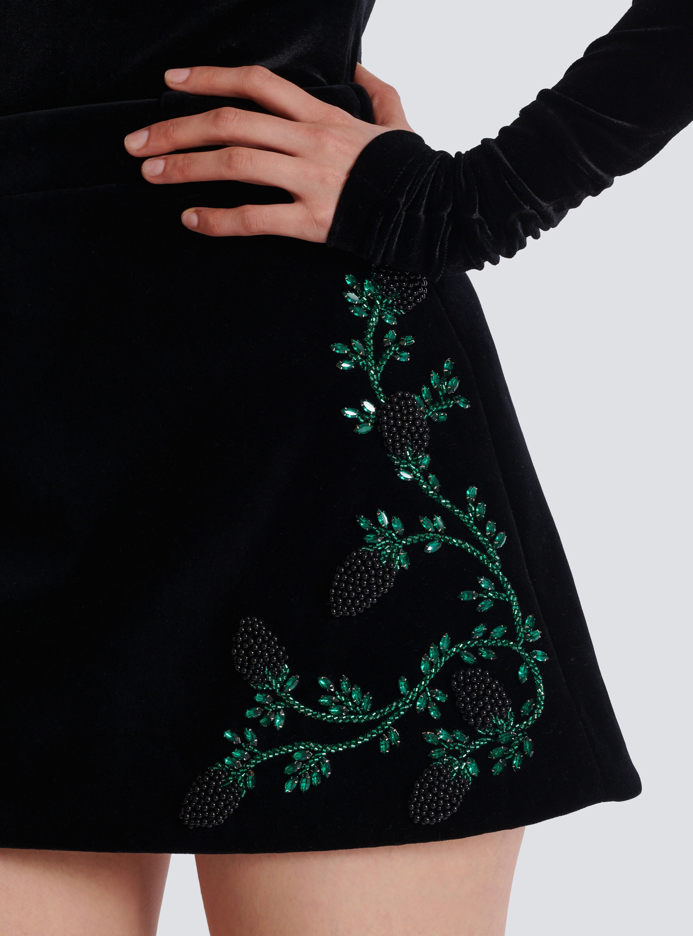 A-line skirt in Blackberry-embroidered velvet - 7