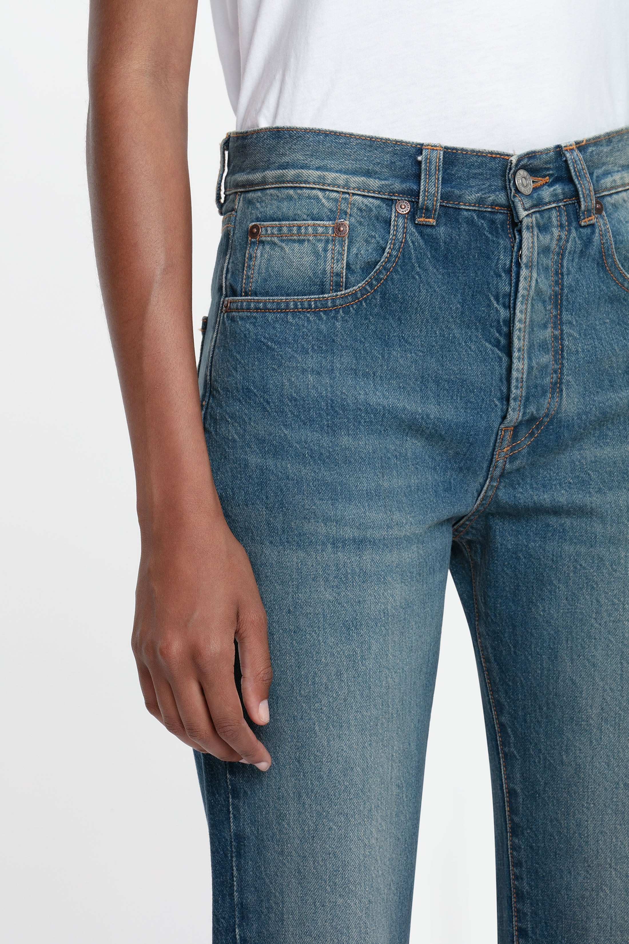 Exclusive Victoria Relaxed Jean In Mid Blue - 4