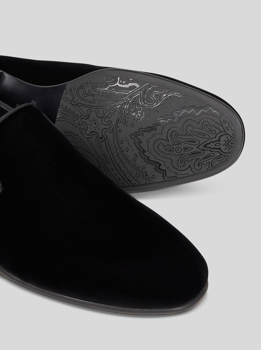 PLAIN-COLOURED LOAFERS - 4