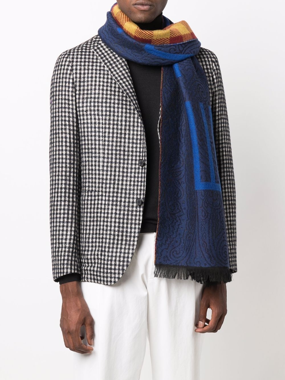 contrast jacquard-logo wool scarf - 2