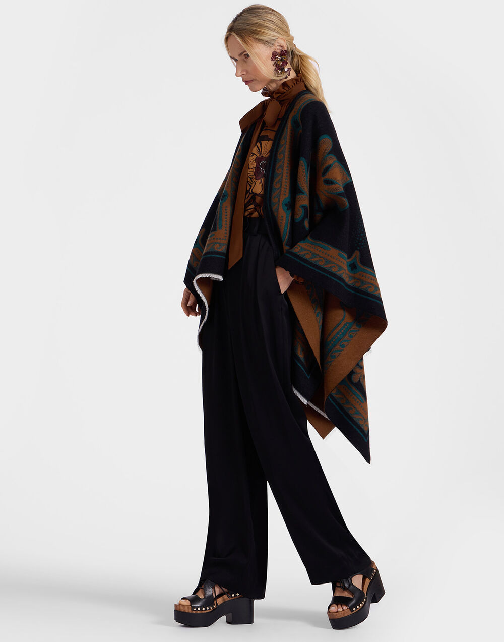 Poncho - 5