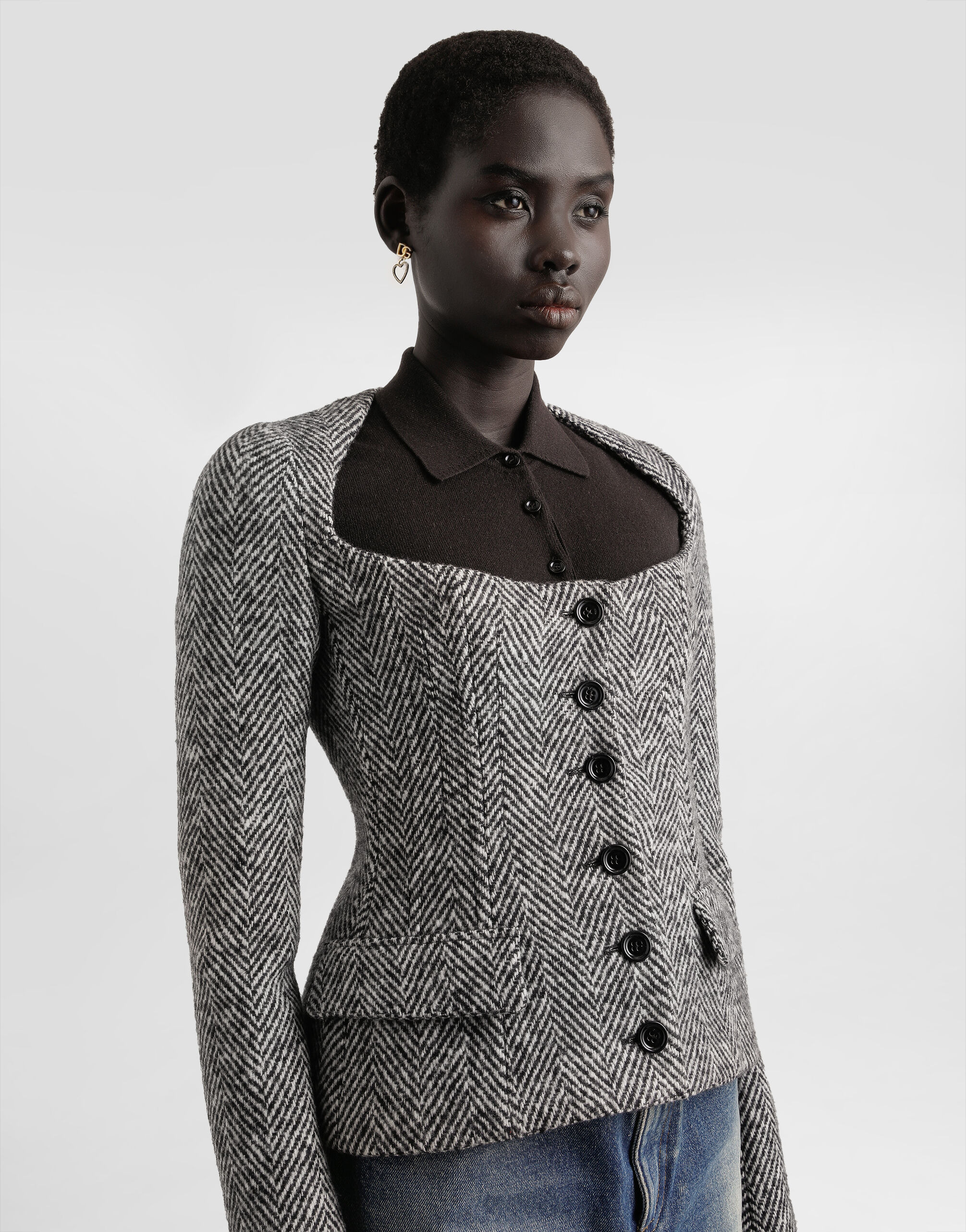 Single-breasted jacket in wool chevron - 4