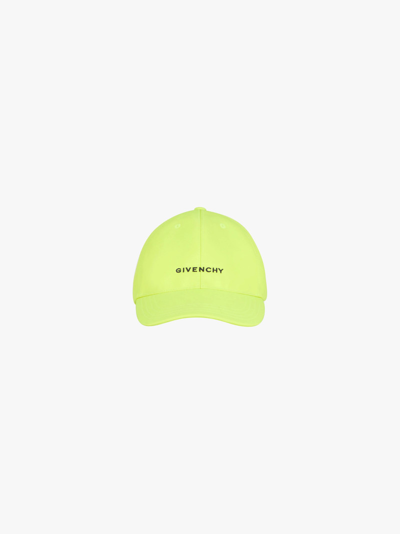 NYLON에 있는 4G 모자 - 1