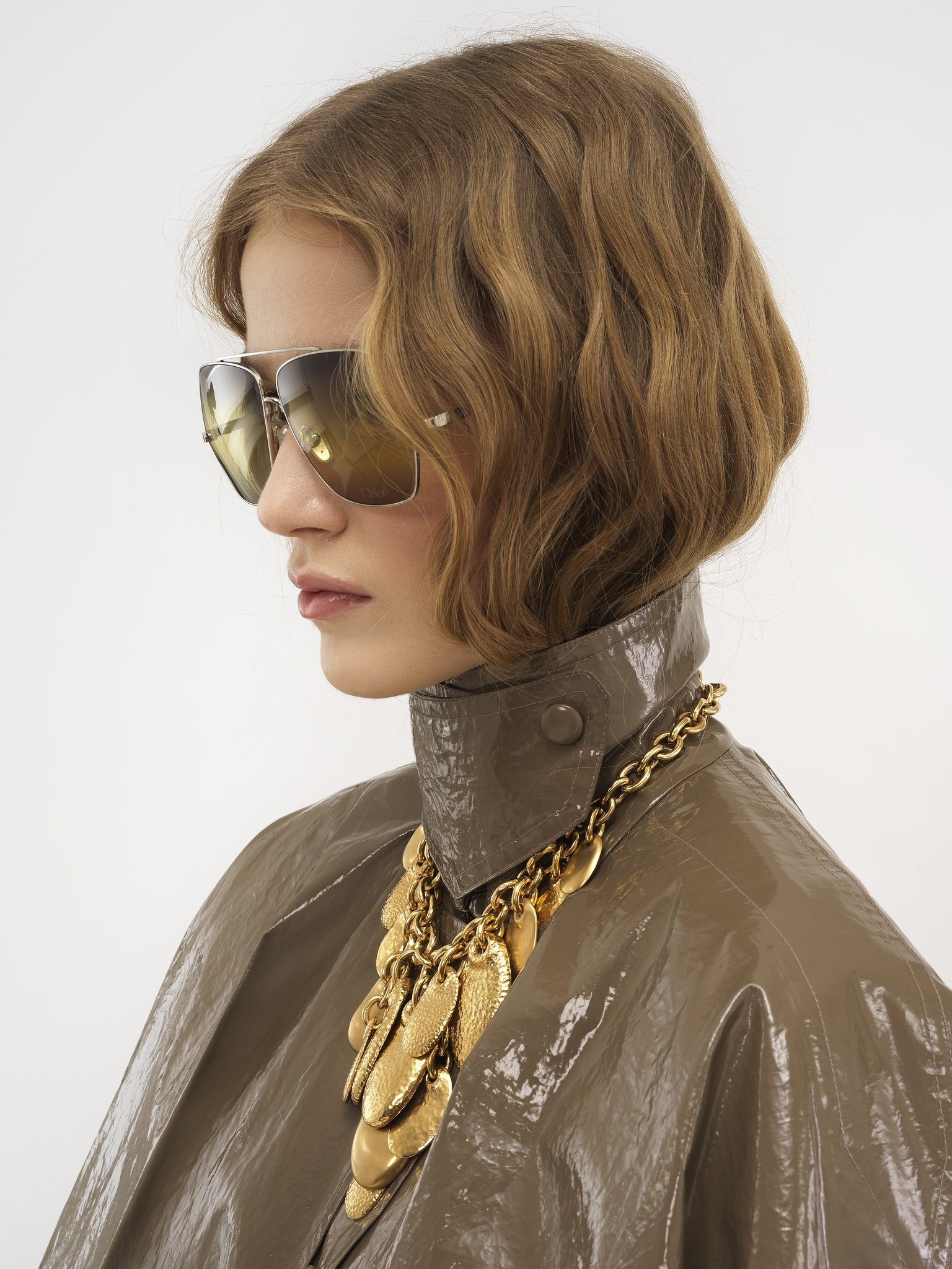 SHORT CAPE IN LACQUERED SHINY COTTON - 6