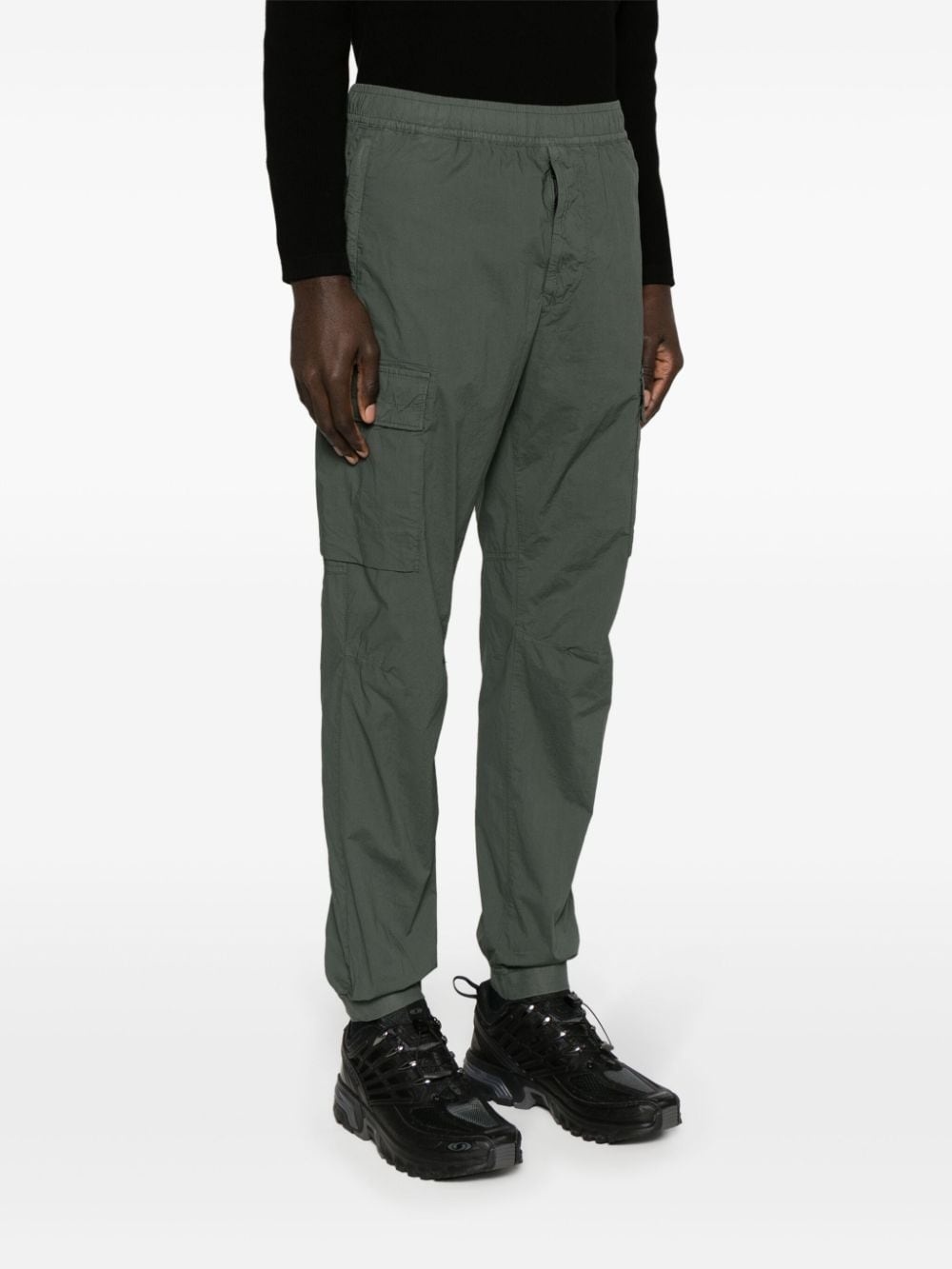 Compass-badge tapered cargo trousers - 3