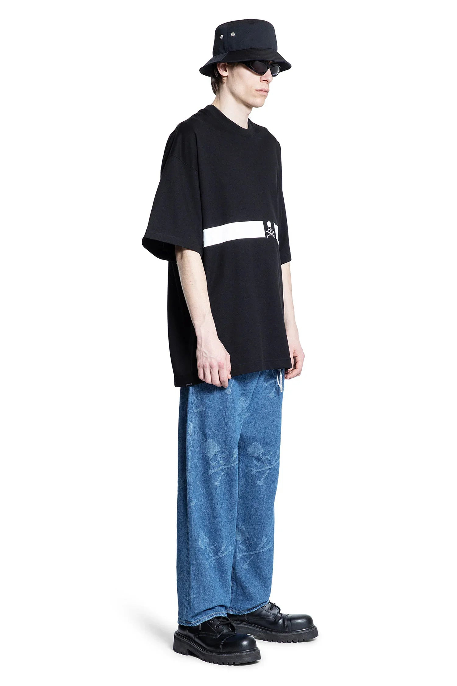Stripe-Logo-Oversized-T-Shirt - 4
