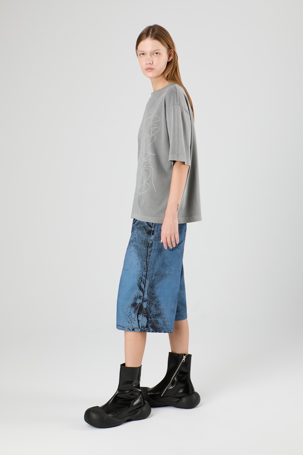 Dark Blue-Black Distorted Print Denim Shorts - 4