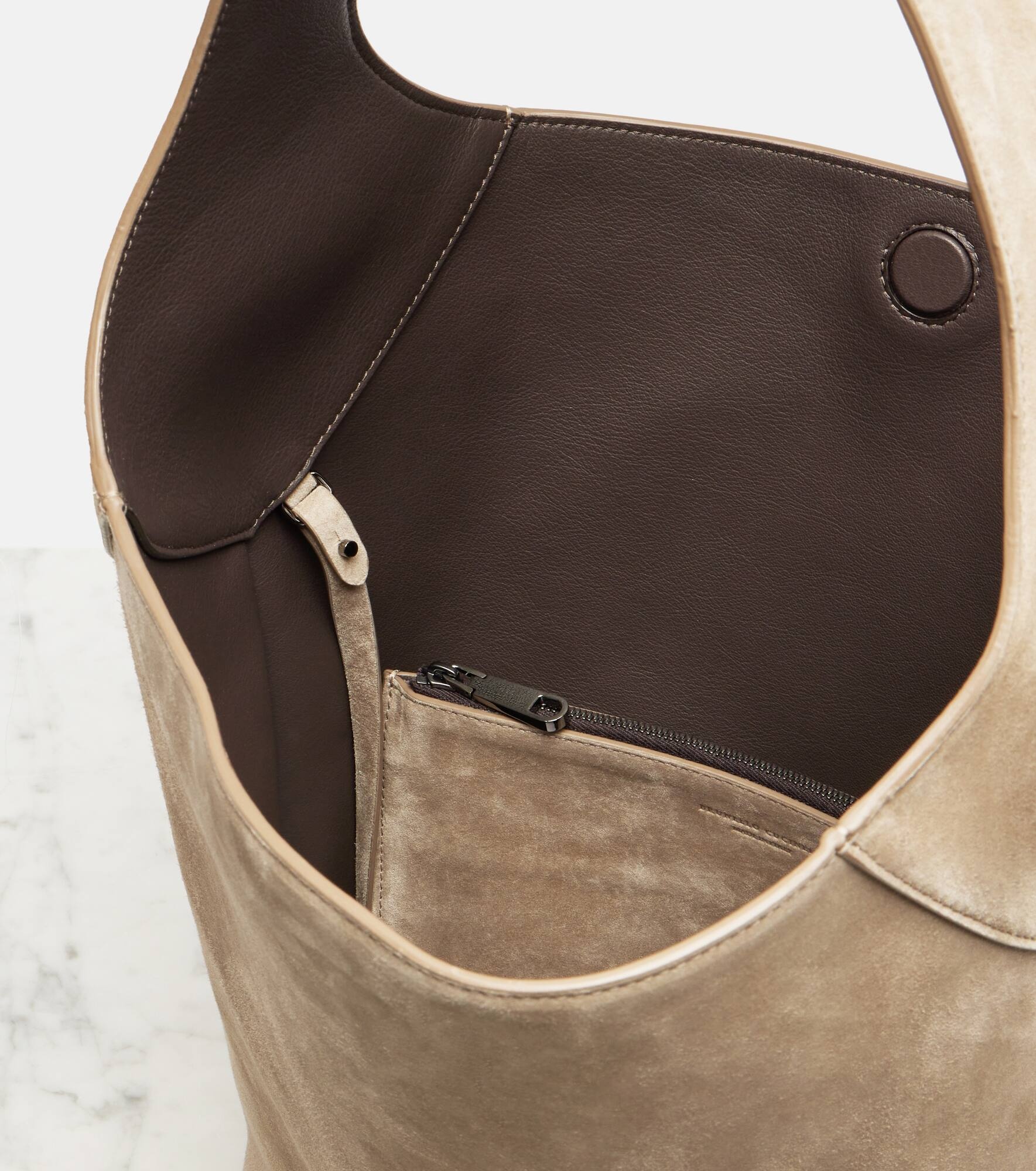 Large suede bucket bag - 3