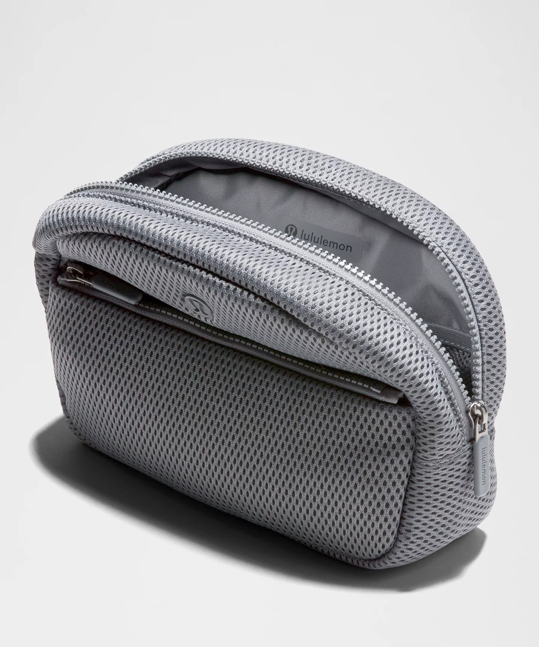 City Essentials Pouch 4L *Knit Mesh - 4