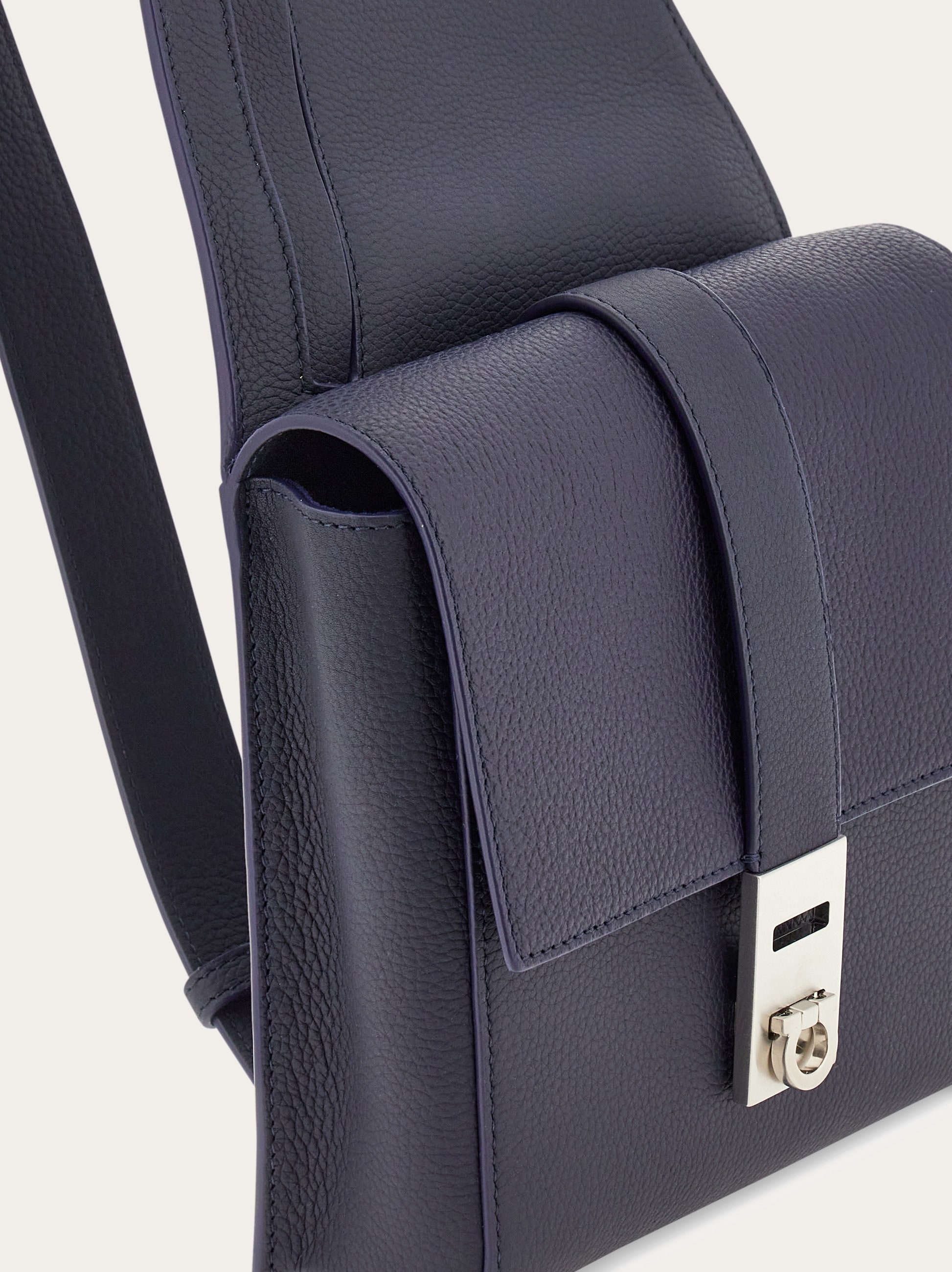Asymmetric shoulder bag - 6