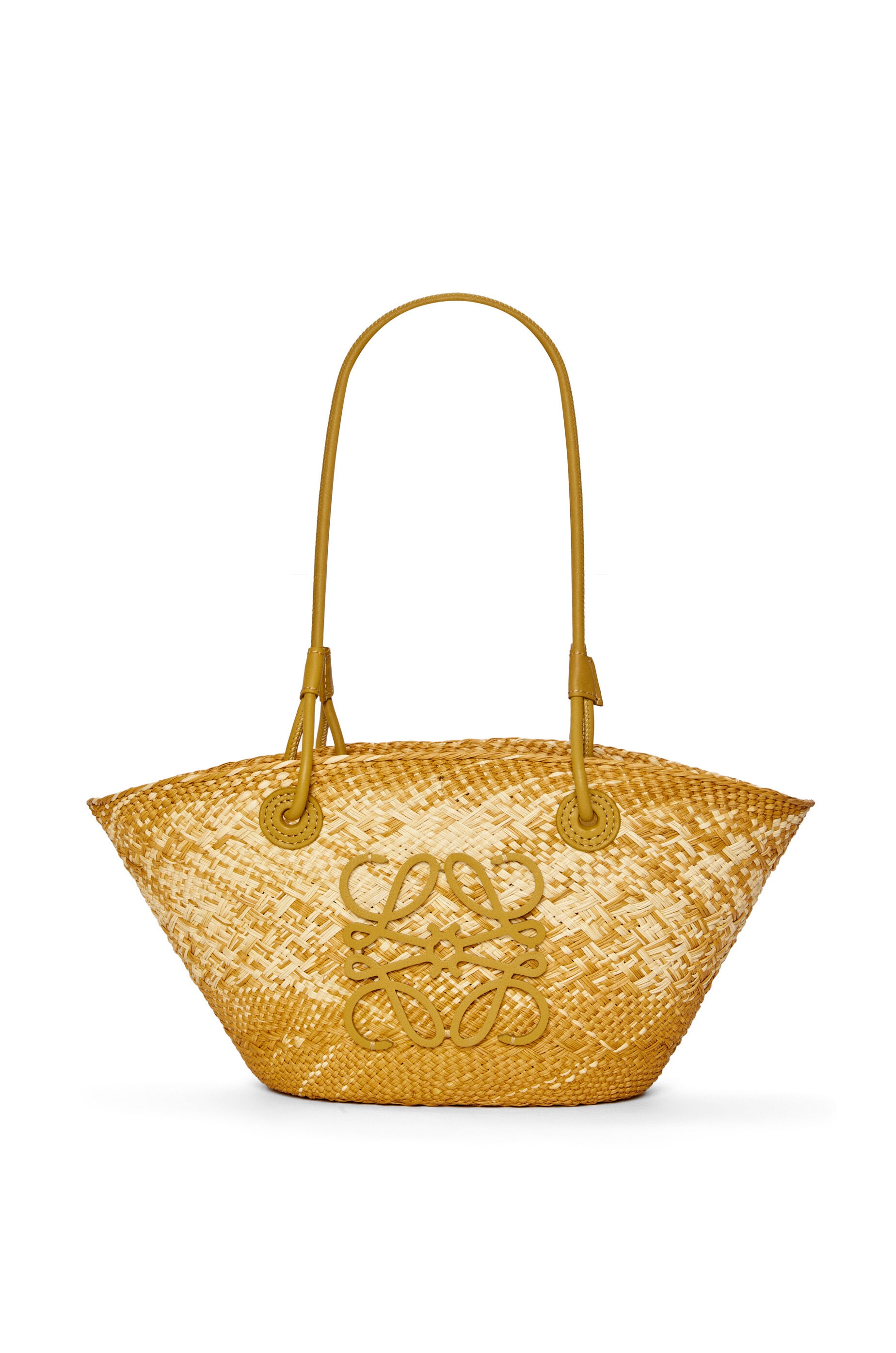 anagram basket bag in iraca palm and calfskin