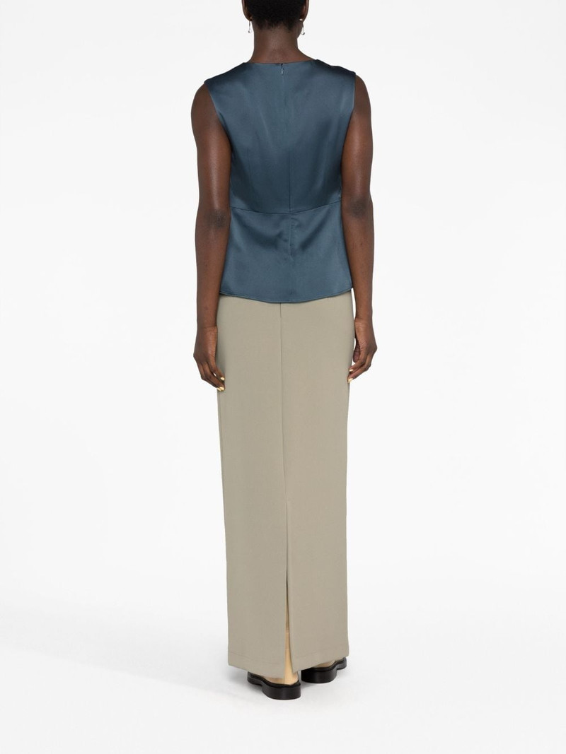 V-neck tank top 4