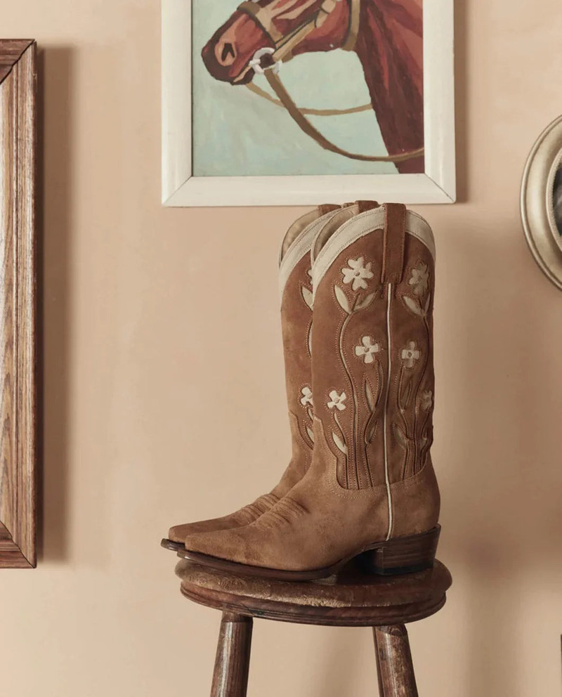 THE COWBOY BOOT 6
