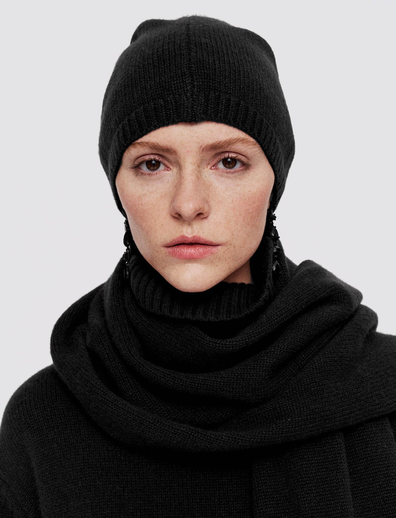 JOSEPH Luxe Cashmere Hat outlook
