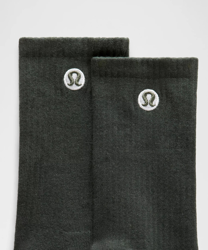 lululemon Unisex Daily Essential Crew Socks outlook