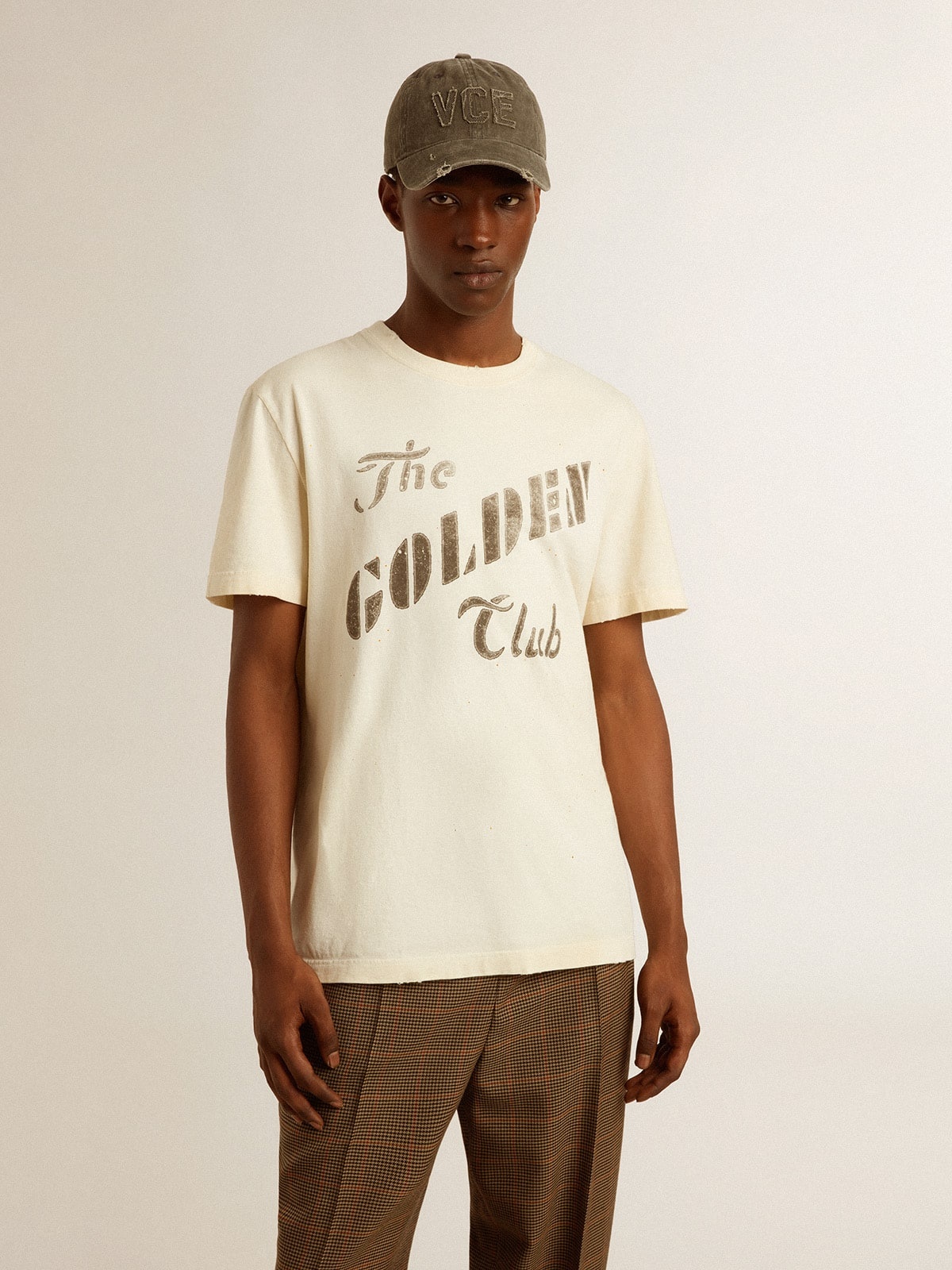 Men's aged white cotton T-shirt with gold print - 3