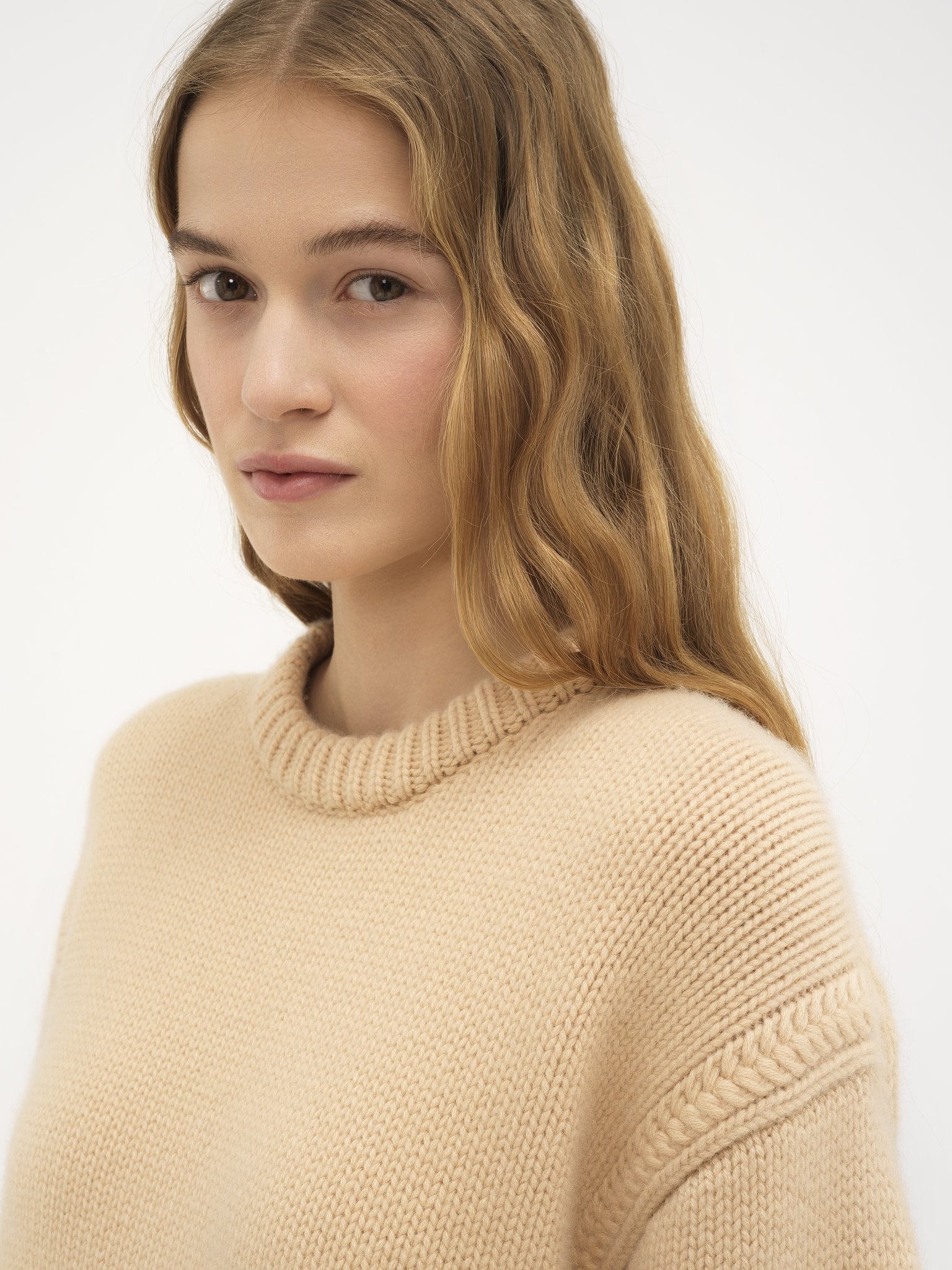 OVERSIZED KNITTED SWEATER IN CASHMERE & COTTON - 7