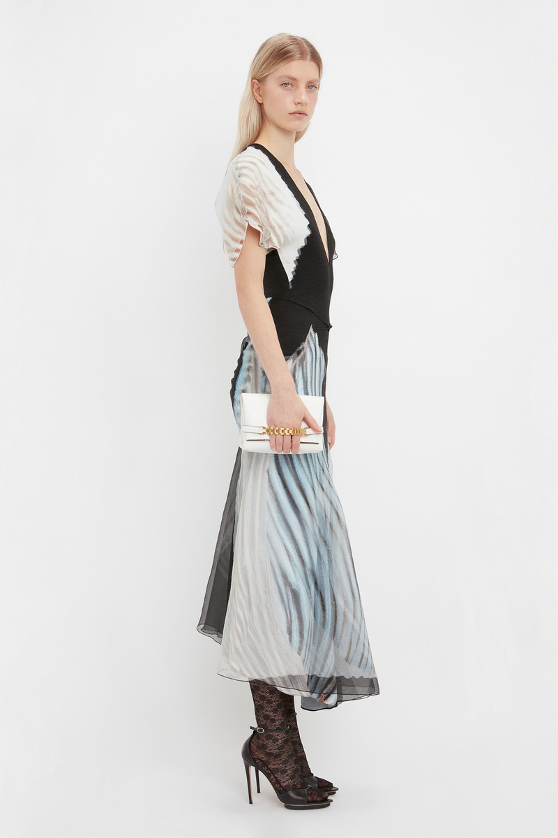 Mini Chain Pouch In White Leather 10