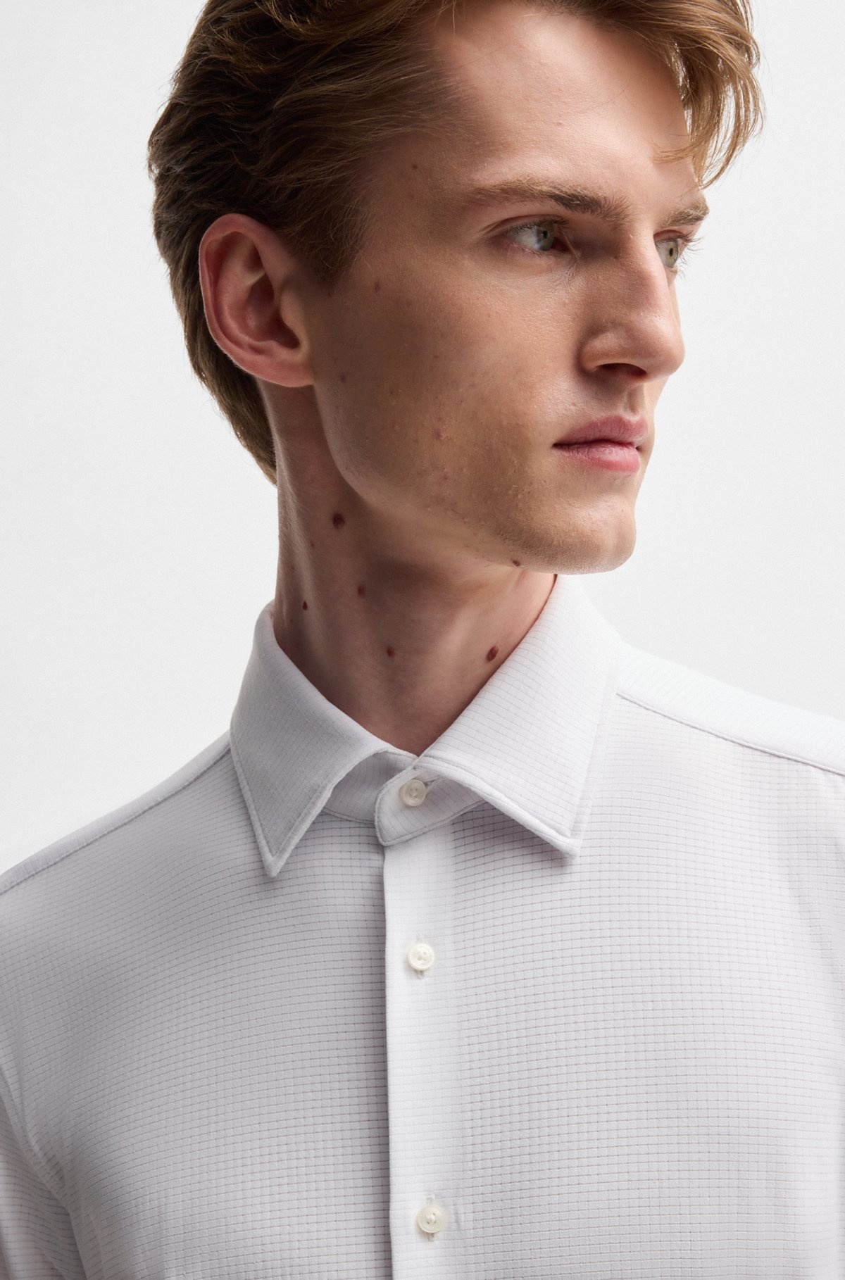 SLIM-FIT SHIRT IN TEXTURED PERFORMANCE-STRETCH JERSEY - 3