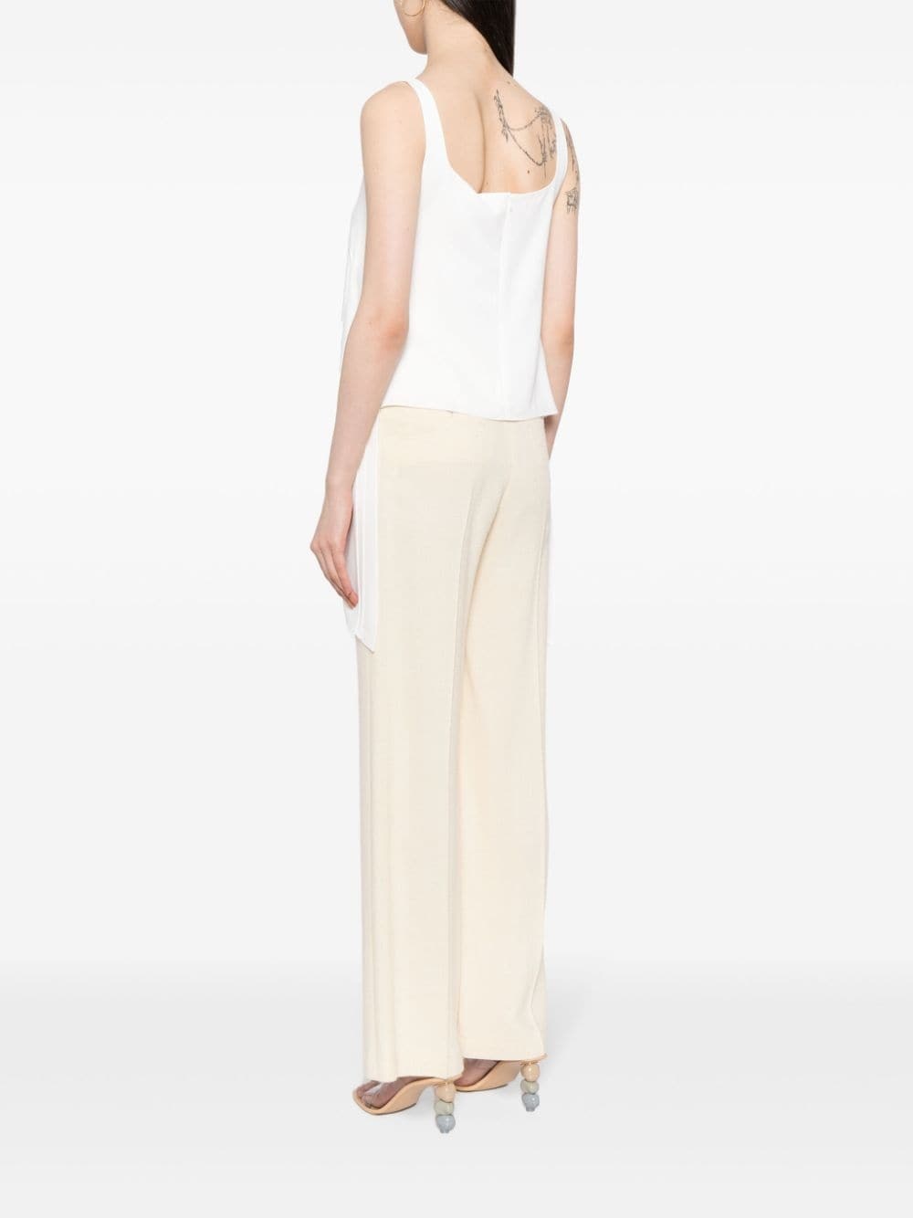 Avan asymmetric top - 4