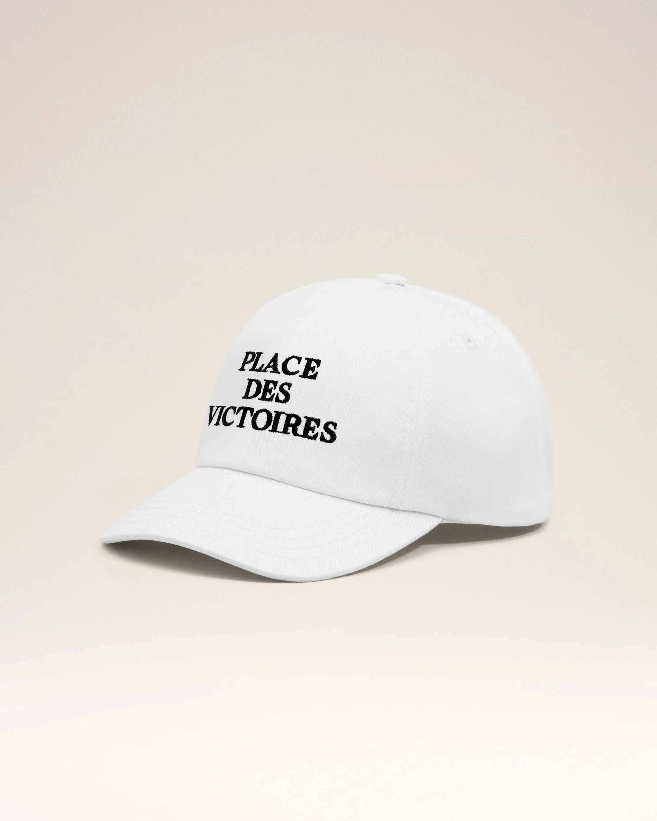 WHITE COTTON CAP WITH "PLACE DES VICTOIRES" PRINT - 1