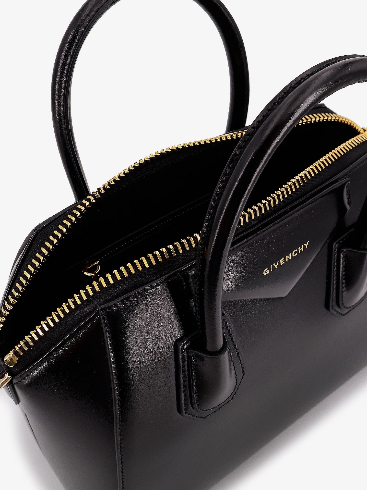 Givenchy Antigona Small Leather Shoulder Bag - 4