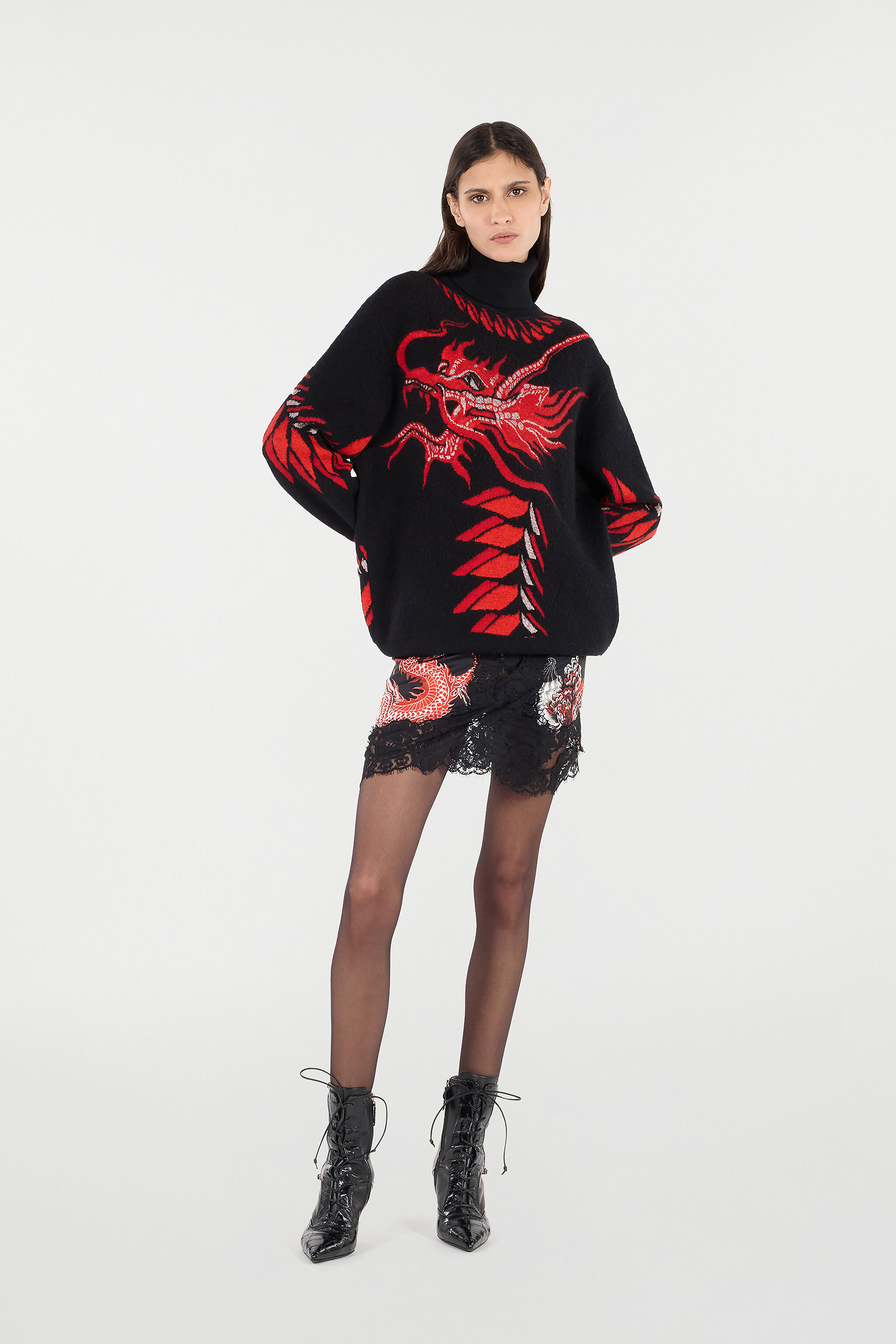 Long Sweater With Pattern And Dragon - 2