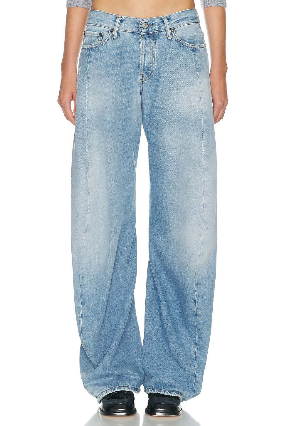 2006F Vintage Twisted Leg - 1