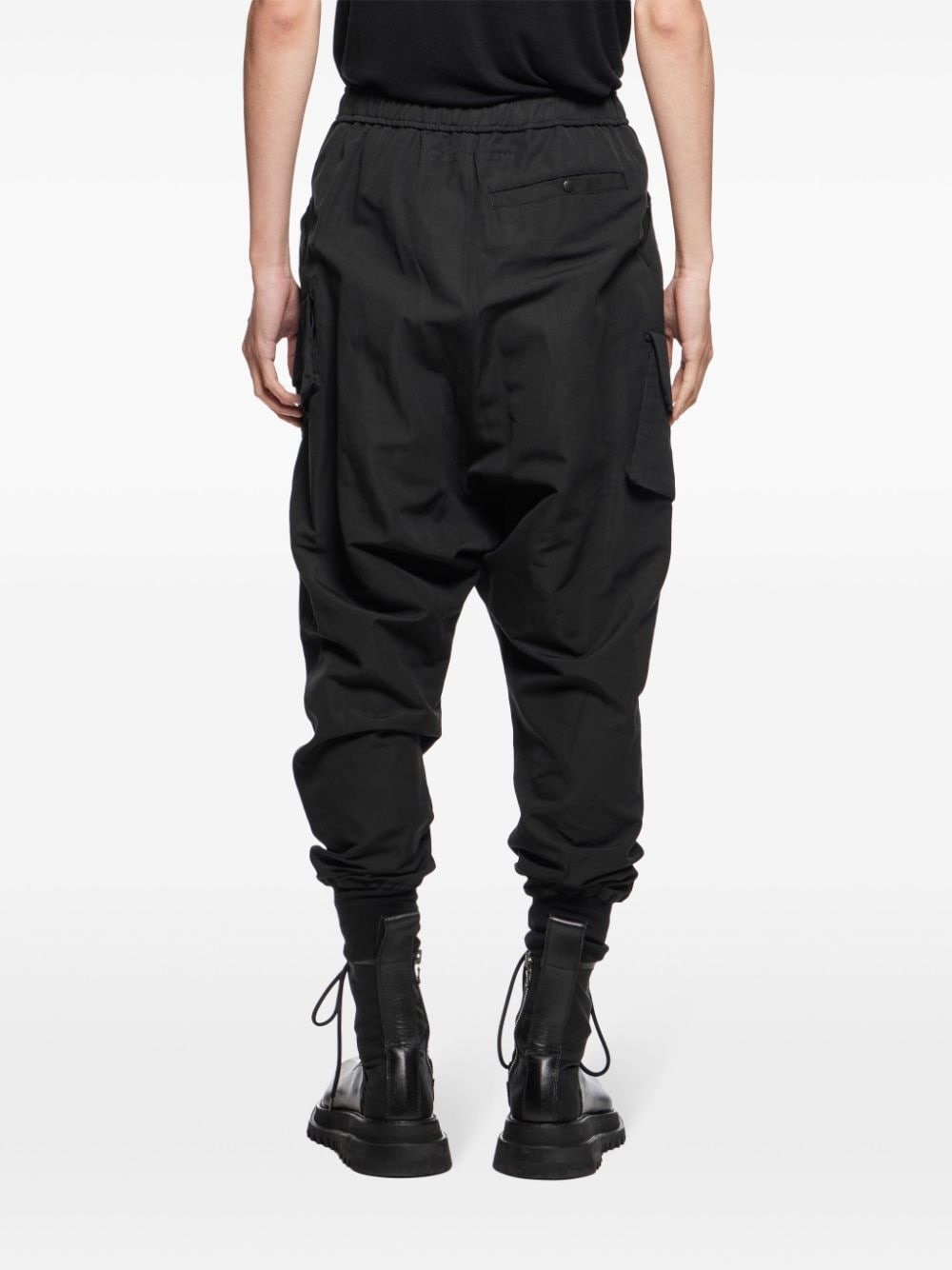 パンツ JULIUS CLEAVE HEM OVER CROTCH PANTS JULIUS CLEAVE HEM OVER CROTCH PANTS