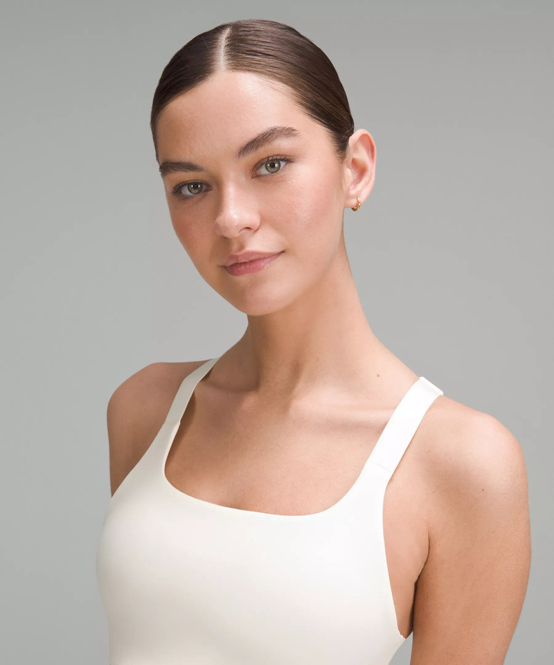 Ultralu Square-Neck Workout Bra *Medium Support, B/C Cup 4